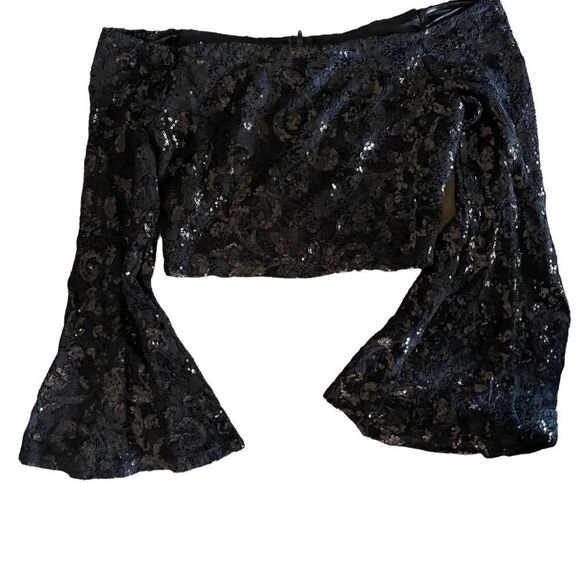 City Triangles sequins cropped cold shoulder black top w bell sleeves sz 5 - Picture 5 of 12